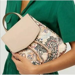 Adorable quilted paisley mini backpack purse EUC